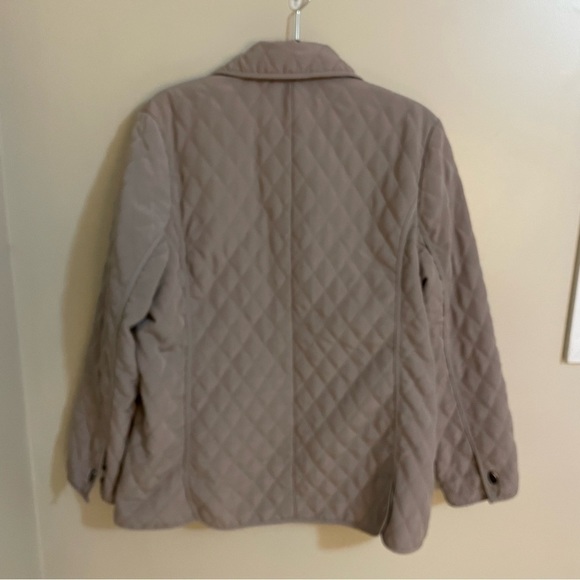 Fen-nelli limited edition quilted beige clasp button closure jacket. - Picture 2 of 10